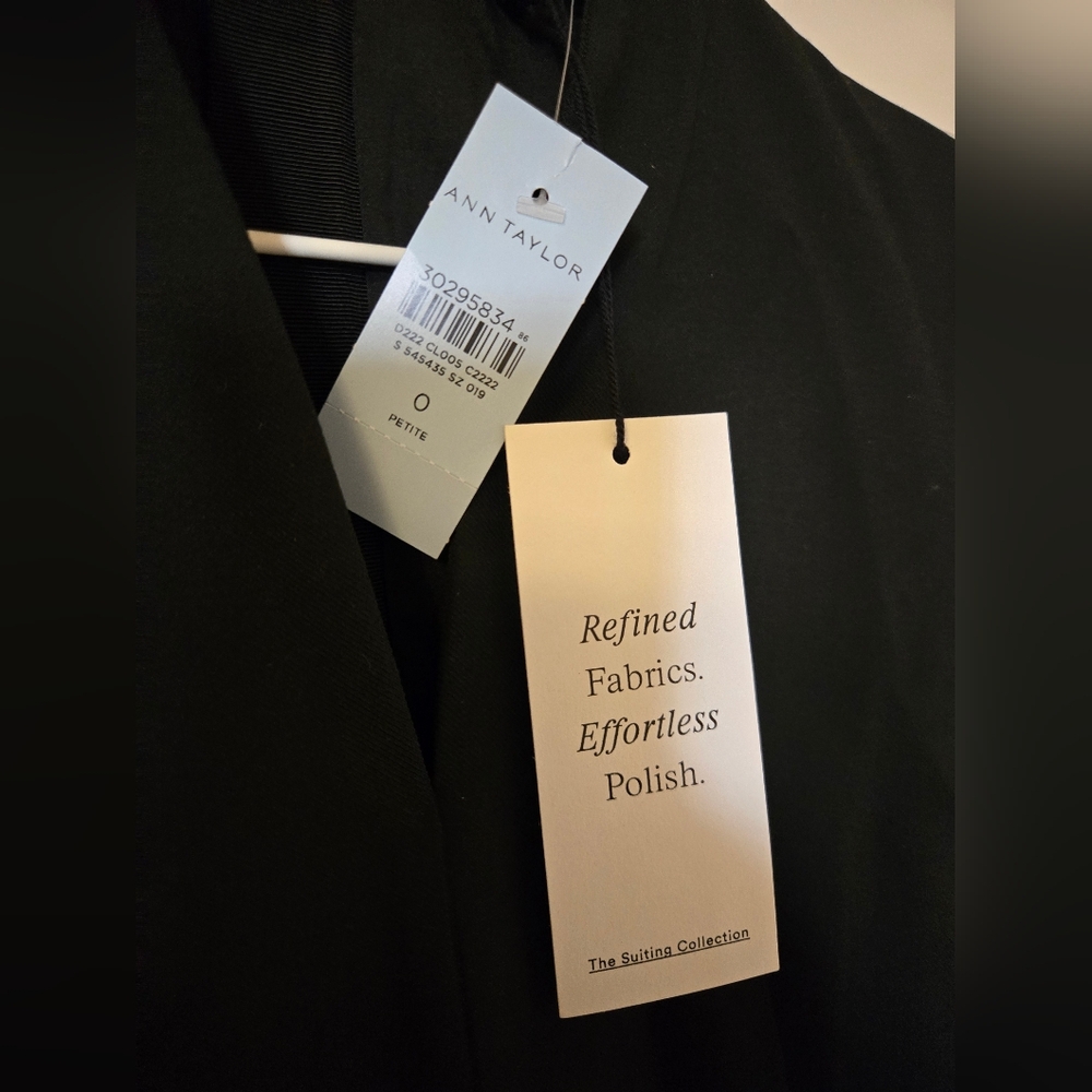 NWT Ann Taylor Sleeved, Lined Black Tailored Suit Dress - Picture 4 of 8